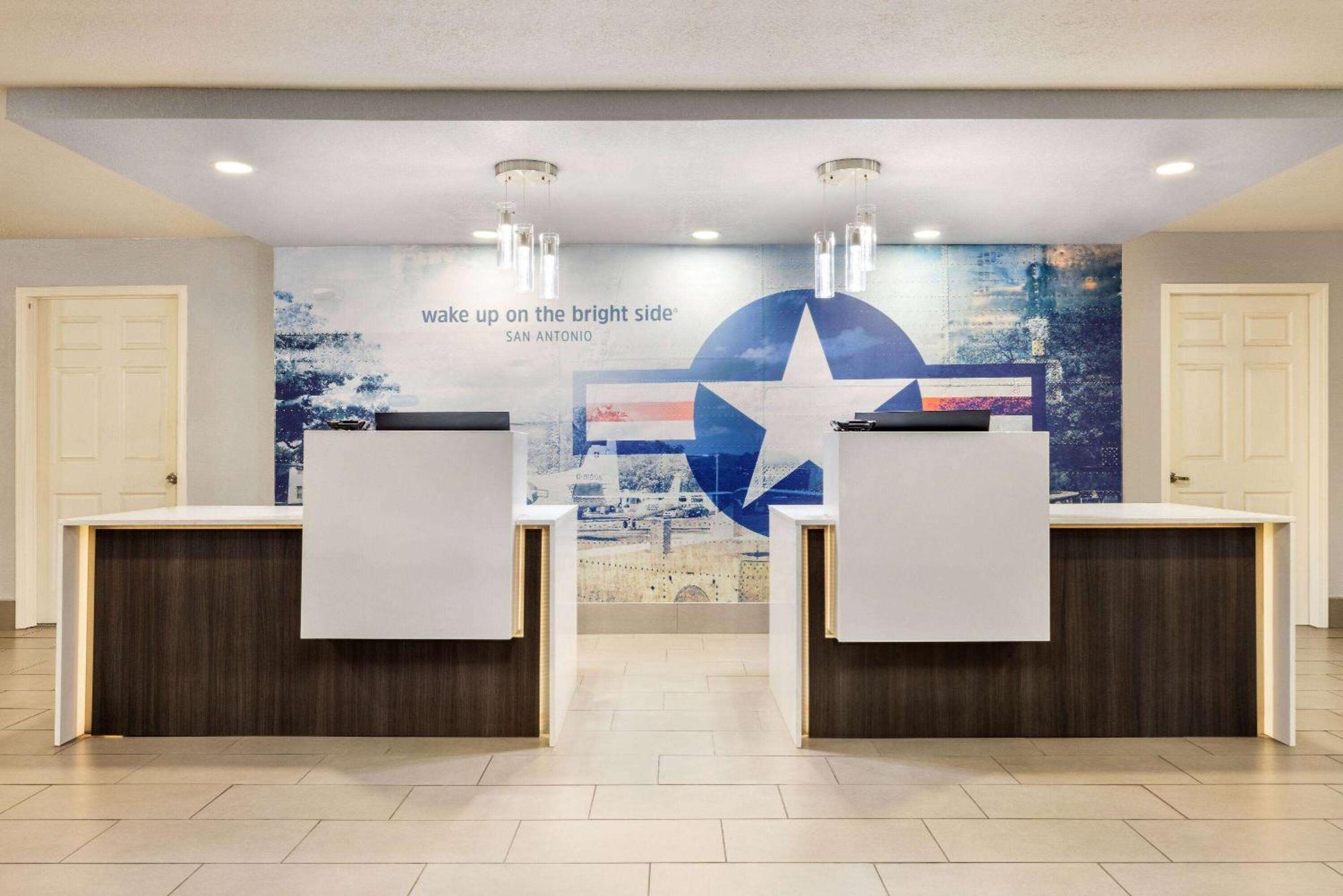 La Quinta Inn By Wyndham San Antonio Lackland Exterior foto