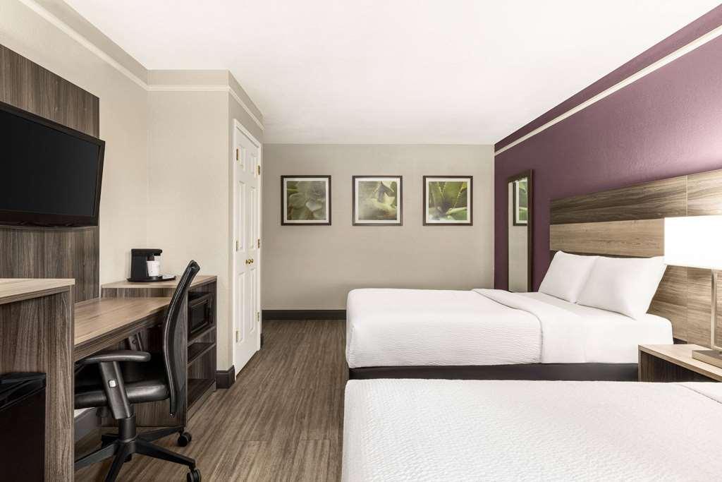 La Quinta Inn By Wyndham San Antonio Lackland Habitación foto