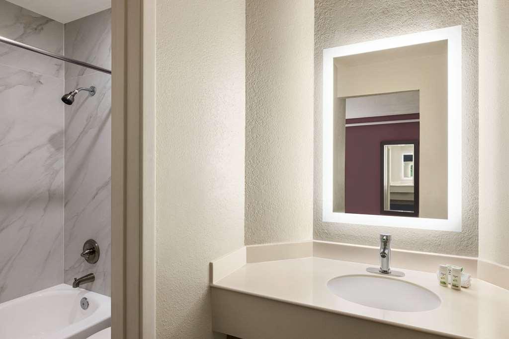 La Quinta Inn By Wyndham San Antonio Lackland Habitación foto