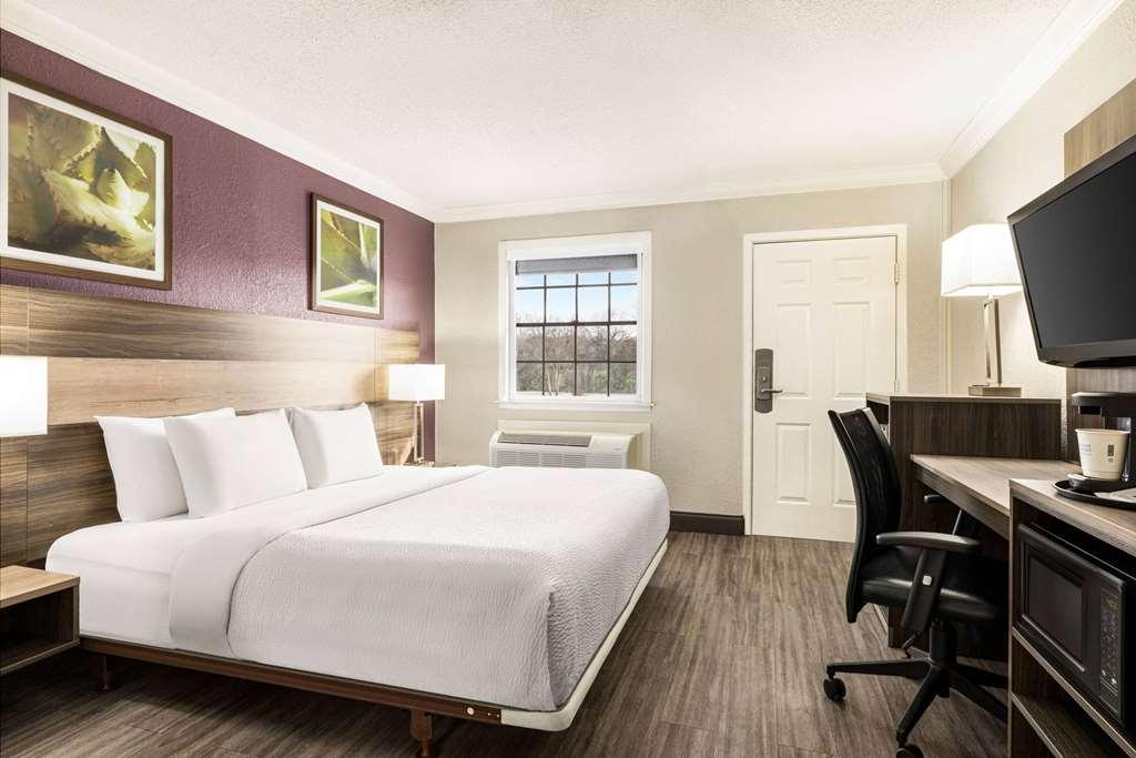 La Quinta Inn By Wyndham San Antonio Lackland Habitación foto